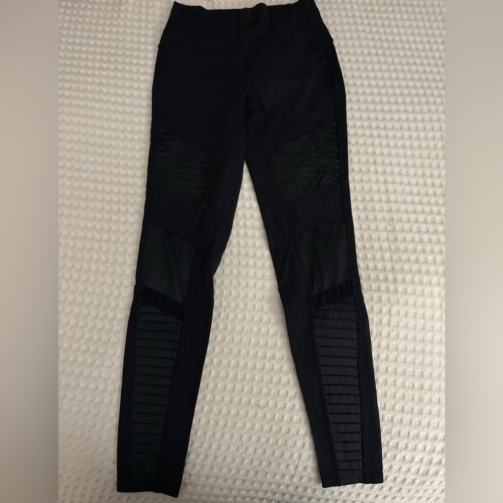 ALO Yoga Black Leggings